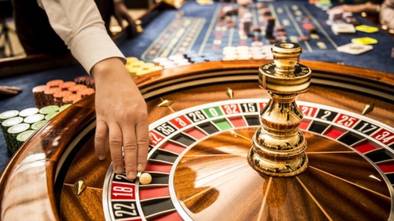 Casino tại Hitclub không chỉ là nơi giải trí mà còn là một thế giới đầy màu sắc và sôi động